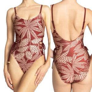Robin Piccone printed one piece. NWT